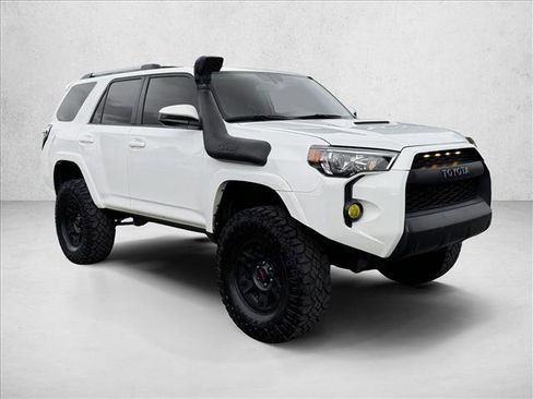 Used 2016 Toyota 4Runner Trail image 3