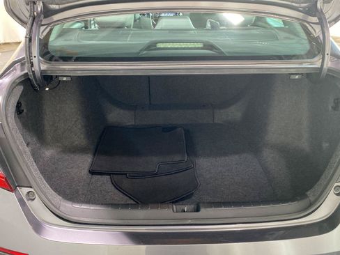 Used 2018 Honda Accord Touring image 15