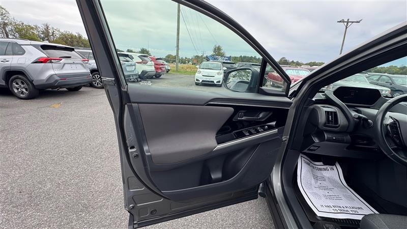 Used 2023 Subaru Solterra AWD image 30
