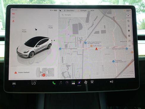 Used 2023 Tesla Model 3 Standard Range RWD image 37