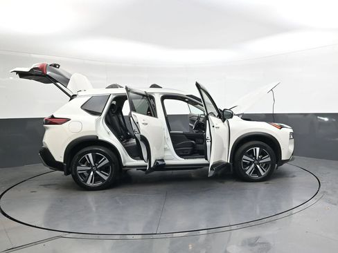 Used 2022 Nissan Rogue Platinum w/ Head-Up Display Package image 46