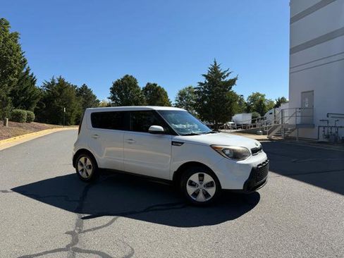 Used 2015 Kia Soul image 2