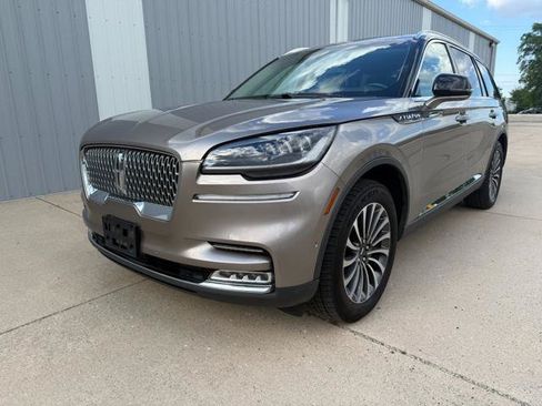 Used 2020 Lincoln Aviator Reserve w/ Equipment Group 201A AWD/4WD image 2
