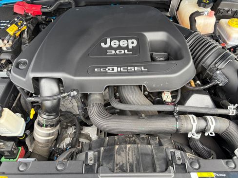 Used 2021 Jeep Wrangler Unlimited Sport AWD/4WD image 33