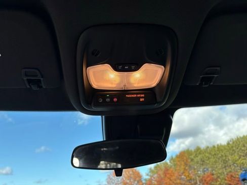 Used 2024 Chevrolet TrailBlazer RS image 29