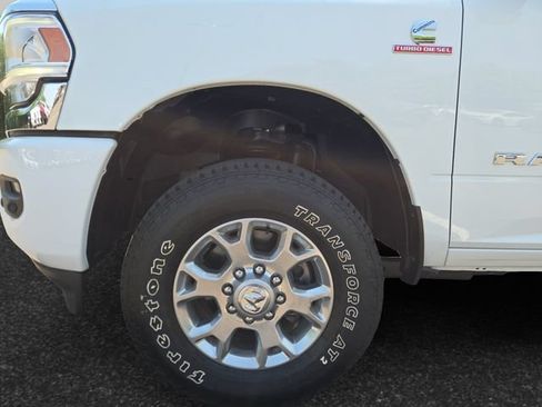 Used 2024 RAM 2500 Laramie AWD/4WD image 4