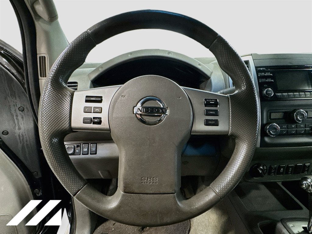 Used 2014 Nissan Frontier SV w/ SV Value Truck Package AWD/4WD image 11