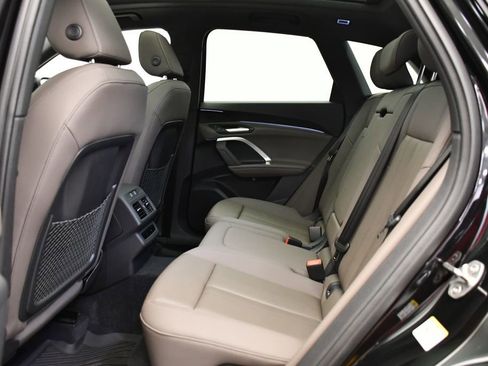 Used 2025 Audi Q5 Premium w/ Convenience Package AWD/4WD image 41
