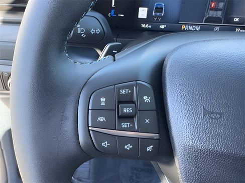 New 2025 Ford Maverick Lobo image 17