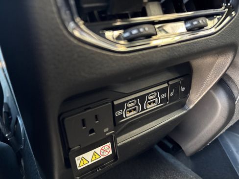 New 2025 Jeep Grand Cherokee Limited image 5