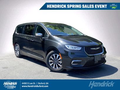 Used 2023 Chrysler Pacifica Limited