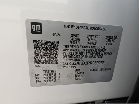 Used 2024 GMC Yukon SLE w/ Max Trailering Package image 24