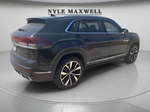 Used 2024 Volkswagen Atlas Cross Sport SEL Premium R-Line AWD/4WD image 4