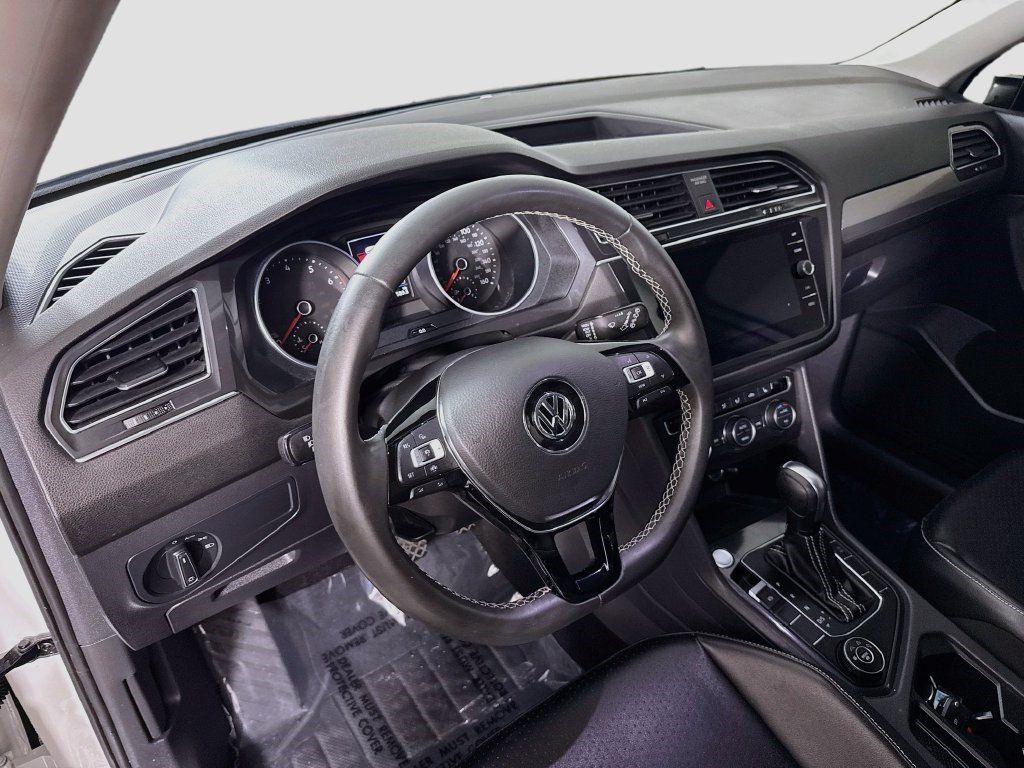 Used 2021 Volkswagen Tiguan SE AWD/4WD image 22