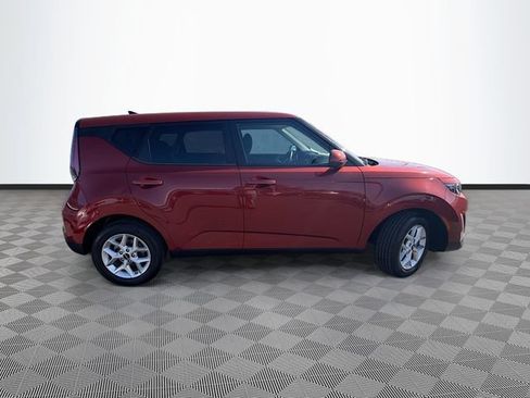 Used 2024 Kia Soul LX w/ Option Group 015 FWD image 8