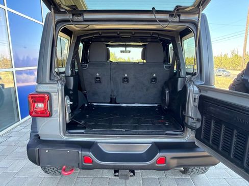 Used 2020 Jeep Wrangler Unlimited Rubicon AWD/4WD image 9