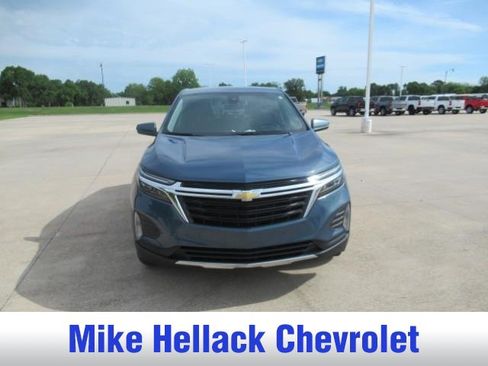 Used 2024 Chevrolet Equinox LT w/ LPO, Floor Liner Package FWD image 2