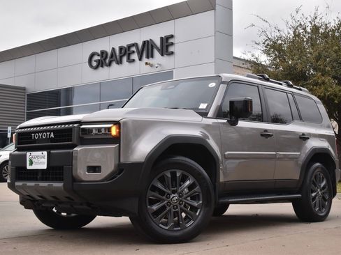 Used 2025 Toyota Land Cruiser image 1