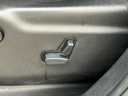 Used 2021 Jeep Grand Cherokee Laredo X image 23