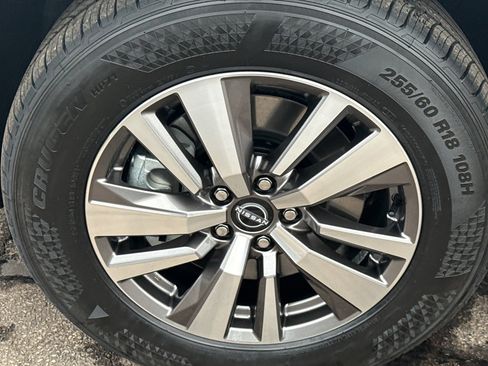 New 2026 Nissan Pathfinder SL image 9