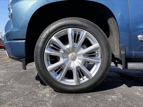 Used 2024 Chevrolet Silverado 1500 High Country image 9