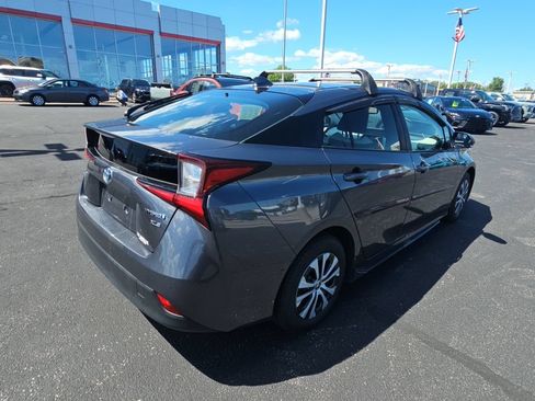 Used 2022 Toyota Prius XLE w/ Advanced Technology Package AWD/4WD image 3