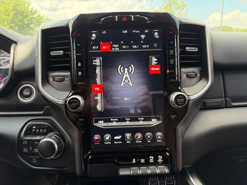 Used 2021 RAM 1500 Big Horn AWD/4WD image 12