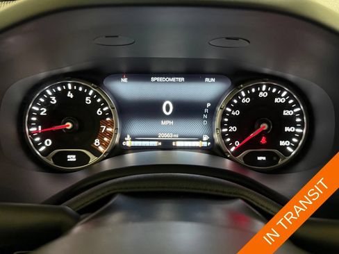 Certified 2022 Jeep Renegade Limited AWD/4WD image 7