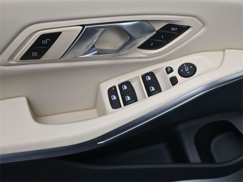 New 2024 BMW 330i Sedan w/ Convenience Package image 13