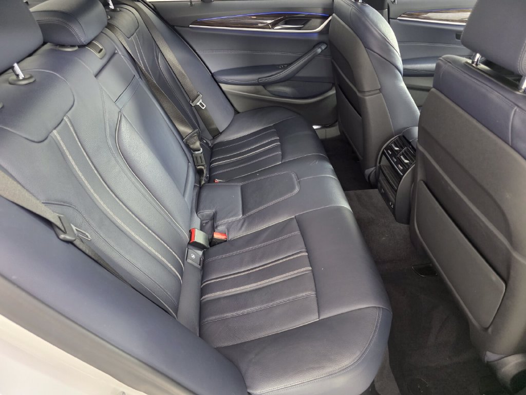 Used 2020 BMW 530i xDrive w/ Premium Package AWD/4WD image 27
