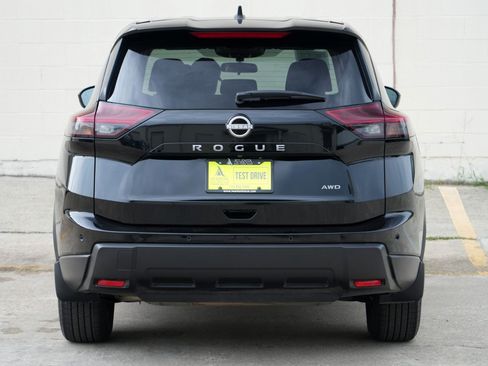 Used 2024 Nissan Rogue S AWD/4WD image 42