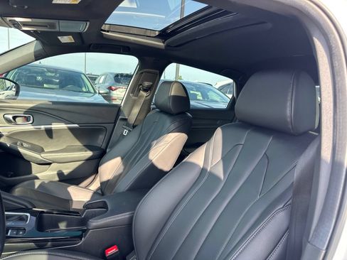 Used 2024 Acura Integra A-Spec FWD image 9