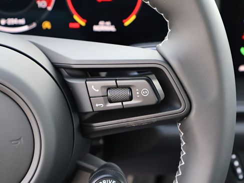 Certified 2026 Porsche 911 GT3 RWD image 31