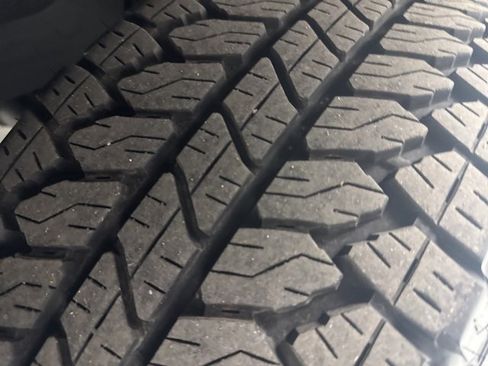 Used 2022 GMC Sierra 1500 SLT w/ SLT Premium Package image 38