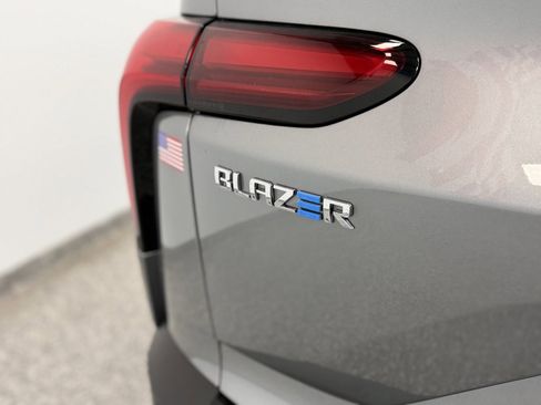 New 2025 Chevrolet Blazer EV LT w/ Super Cruise Package image 7