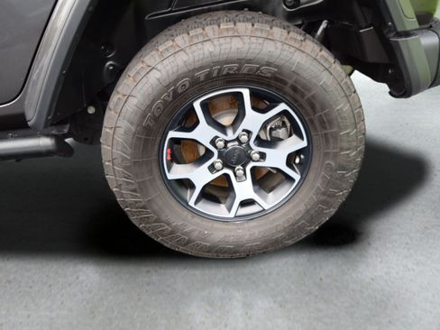 Used 2020 Jeep Wrangler Unlimited Rubicon w/ Dual Top Group AWD/4WD image 6