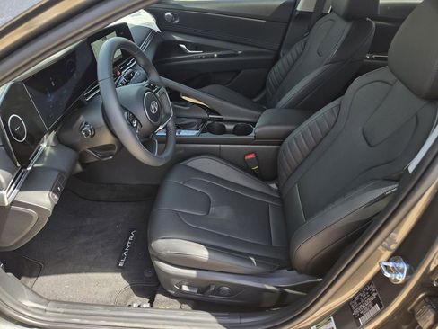 New 2026 Hyundai Elantra Limited FWD image 16