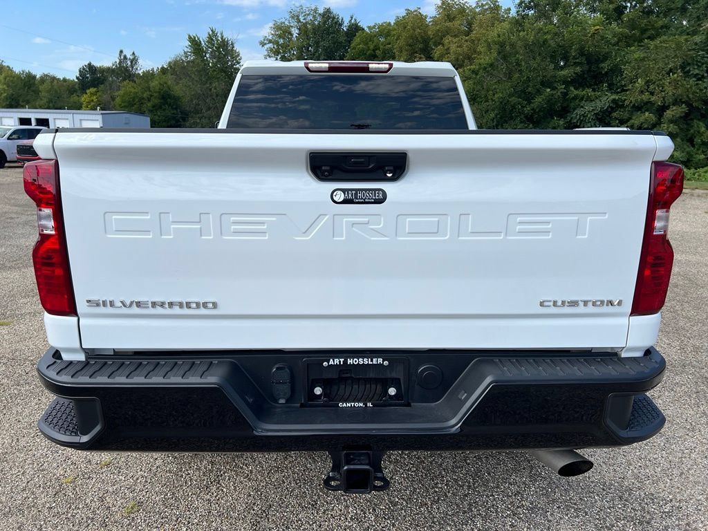 Used 2024 Chevrolet Silverado 2500 Custom w/ Custom Convenience Package AWD/4WD image 6