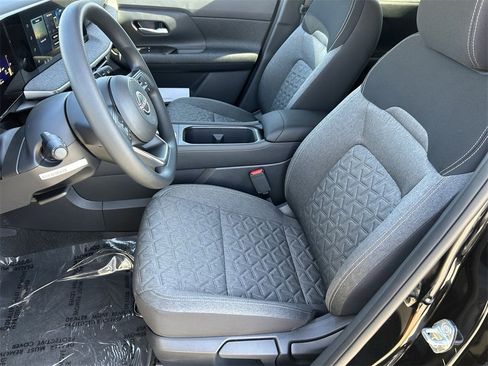 New 2026 Nissan Kicks SV w/ SV Premium Package image 13