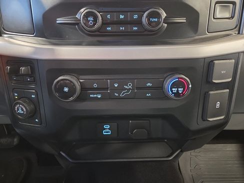 Used 2022 Ford F150 XLT image 26