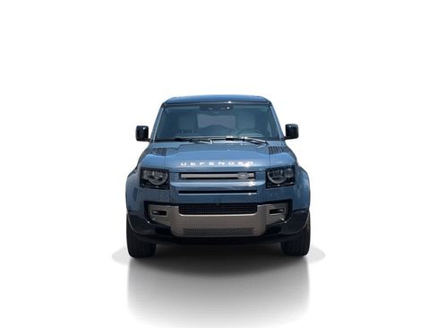Certified 2025 Land Rover Defender 110 X-Dynamic SE AWD/4WD image 3