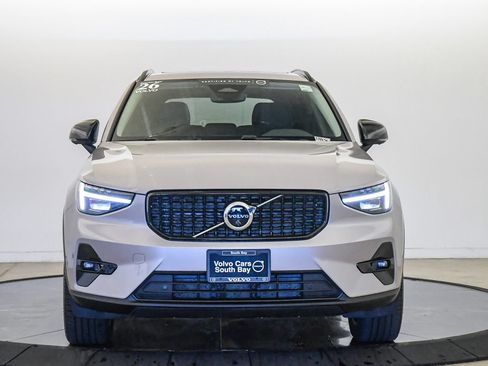 Certified 2026 Volvo XC40 B5 Plus AWD/4WD image 7