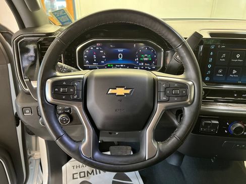 Used 2025 Chevrolet Silverado 2500 LTZ AWD/4WD image 28