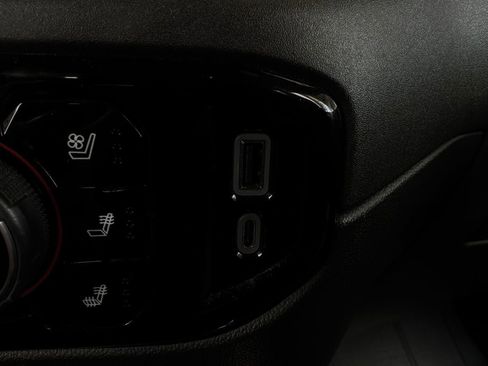 Used 2024 Chevrolet Silverado 1500 High Country w/ High Country Premium Package AWD/4WD image 33