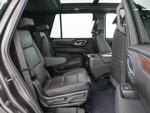 Used 2021 Chevrolet Tahoe High Country AWD/4WD image 12