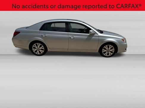 Used 2008 Toyota Avalon XLS FWD image 3