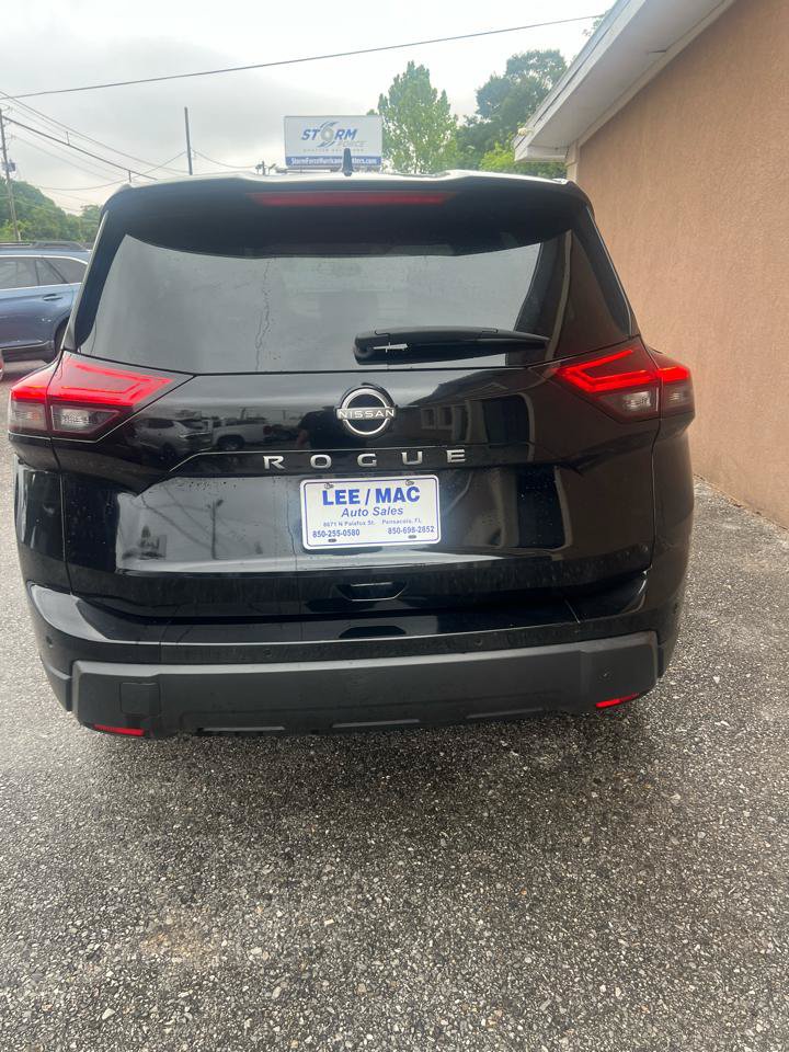 Used 2024 Nissan Rogue S FWD image 6