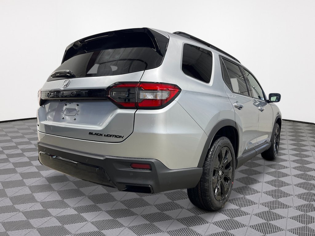 New 2026 Honda Pilot Black Edition image 7