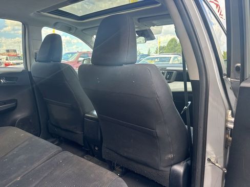 Used 2017 Toyota RAV4 XLE image 18