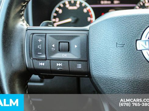Used 2025 Nissan Rogue SV FWD image 26